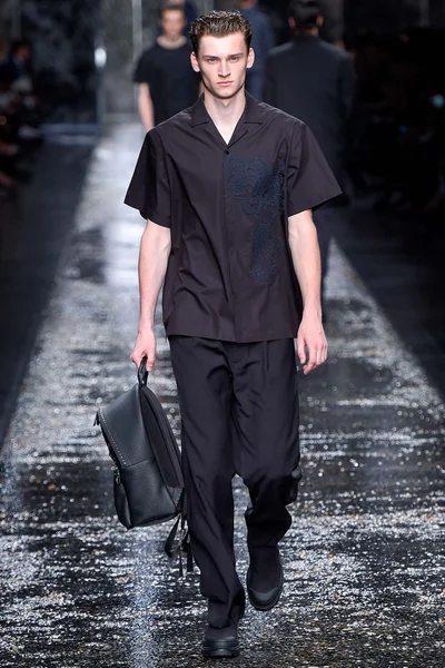 Look 35